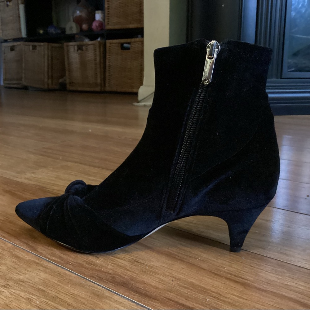 Sam Edelman Kitten Heel Black Velvet Tied Bow Front Ankle Boots Size 6